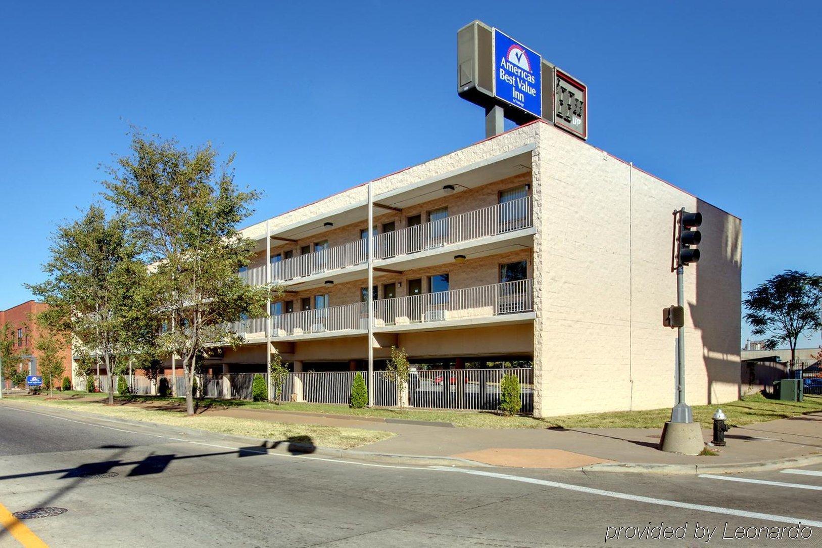 Americas Best Value Inn St. Louis Downtown Exterior foto